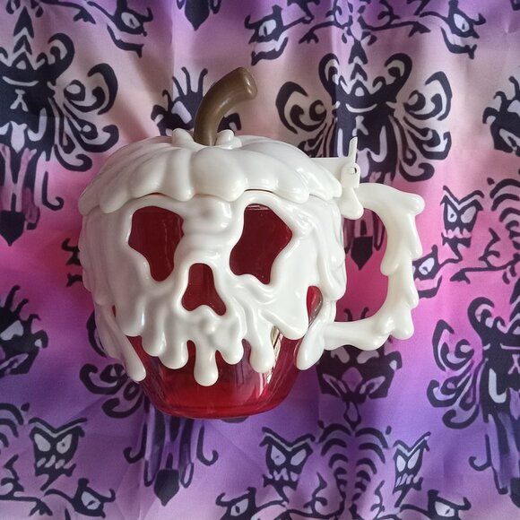 Disney Parks Snow White Red Poison Apple Plastic Mug - Picture 1 of 9